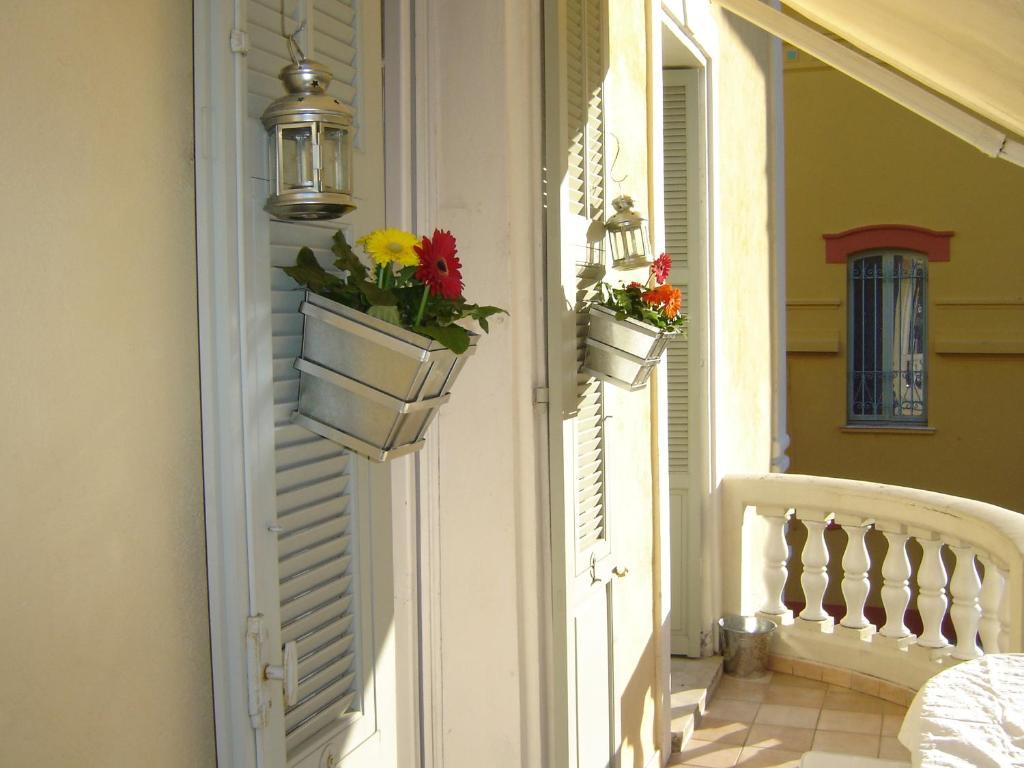 Aux 3 Lits Qui Chantent - Au Village Vence Bagian luar foto